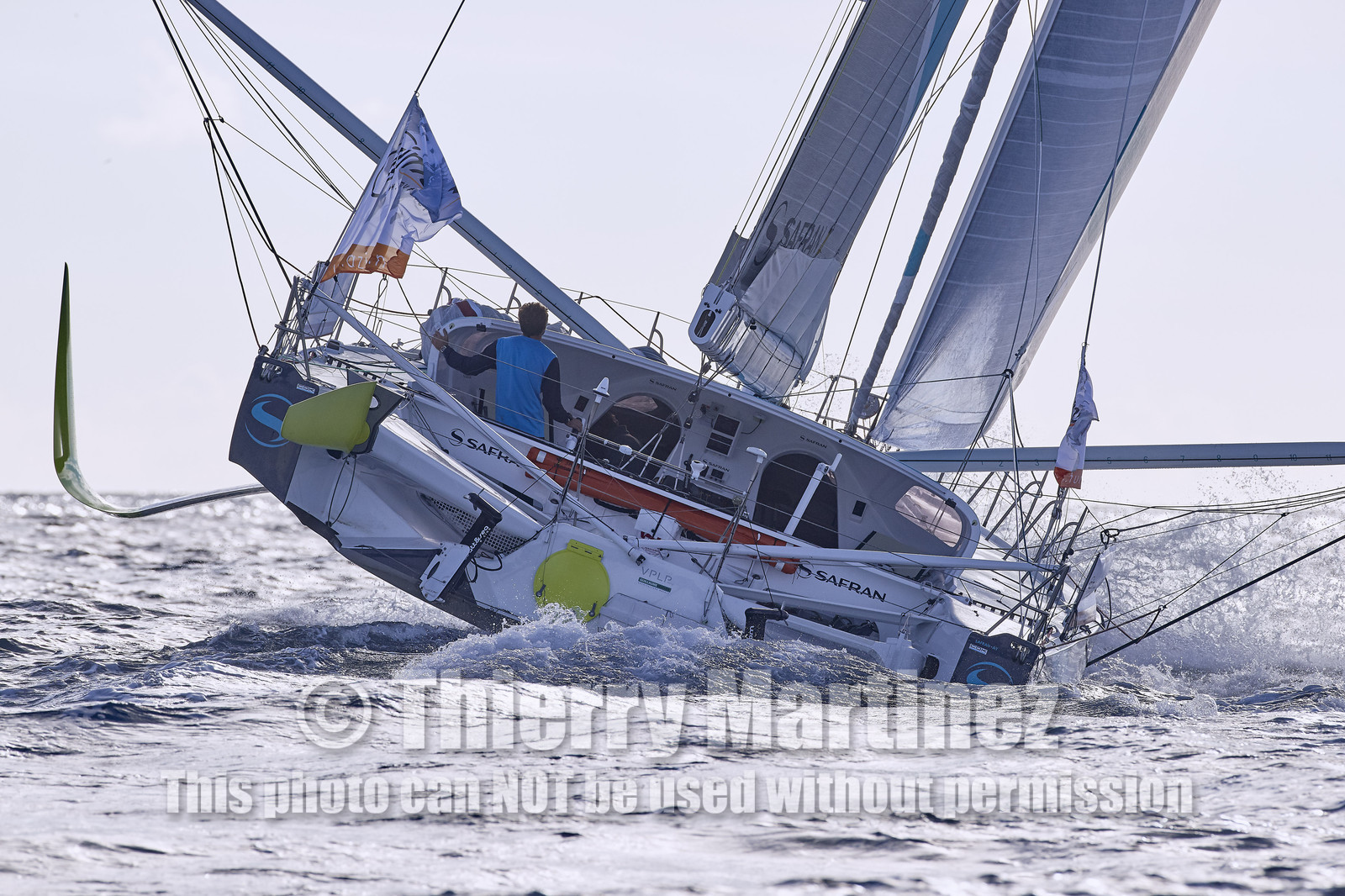 THM-15_63788_AZIMUT2016