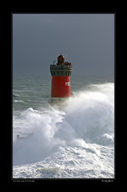 Photo disponible en tirage photo Fine Art,tirage original limités à 30 exemplaires.Chaque tirage est numéroté avec certificat d’authenticité signé.Pour choisir le format et support merci d'utiliser le caddie à coté de la photo.Formats disponibles : Tirage sur papier ( tirage seul) :  30x45 cm   40x60 cm  60x90 cm. Vous pouvez choisir le tirage avec un fond blanc ou noir , à votre convenance. Tirage sur papier contrecollé sur Dibond ( pas de bord blanc ou noir autour de l'image), avec système d'attache au dos:  30x45 cm   40x60 cm  50x75 cm  80x120cm.Tirage sur toile ( Canvas) monté sur chassis bois (pas de bord blanc ou noir autour de l'image), avec système d'attache au dos :  50x75 cm  80x120cm.Expédition ( Dans le monde entier): Colissimo (assurance) avec signature à réception. 48h pour la France métropolitaine.Il est possible de récupérer les tirages à La Galerie du Golfe (sans frais d'expèdition).Conditionnement tirages seuls: tube cylindrique renforcé + boite.