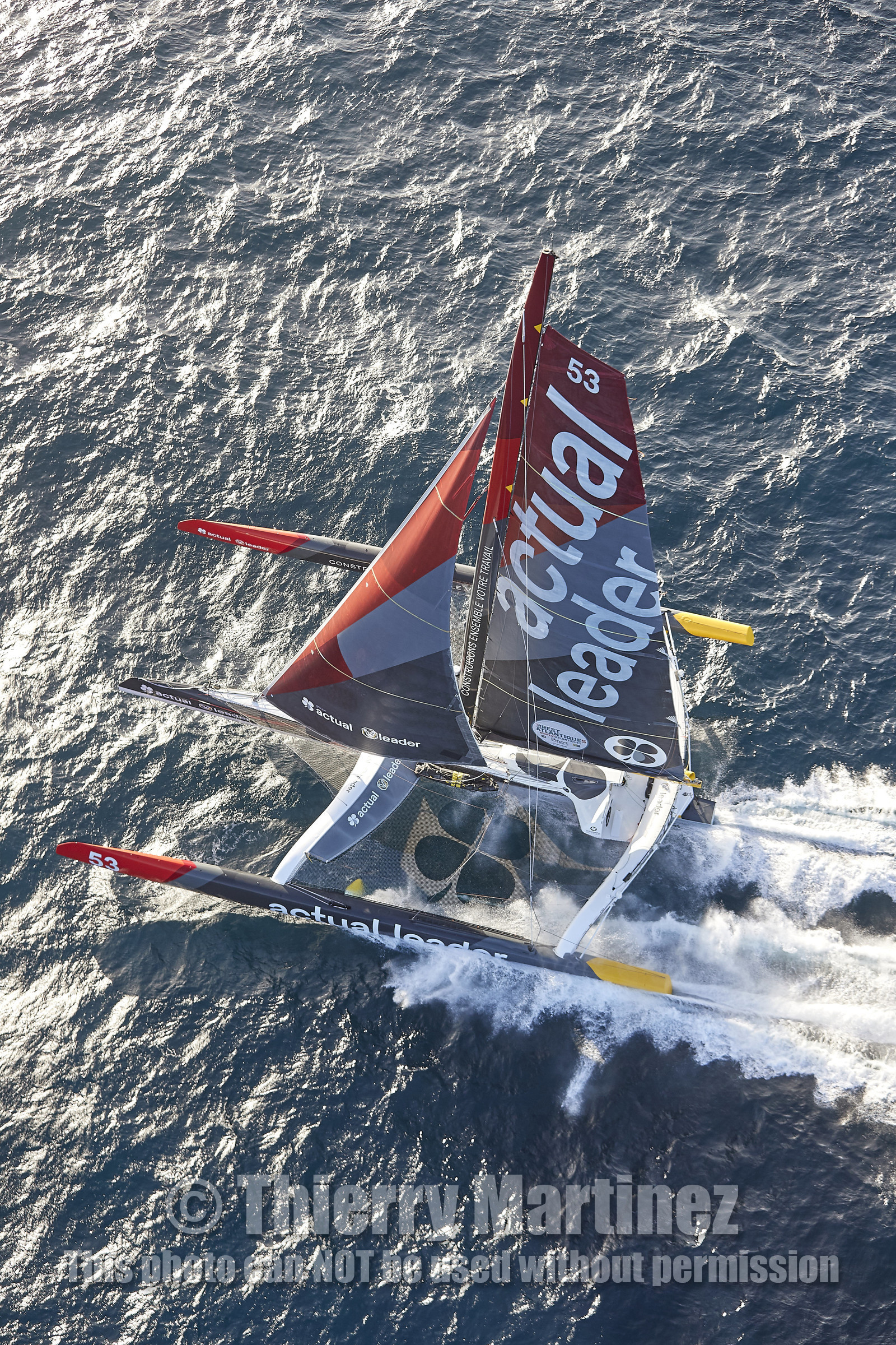 « ULTIM ACTUAL LEADER , Skipper Yves Le Blevec.