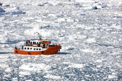 Schooner LA LOUISE sailing on west coast of Greenland.