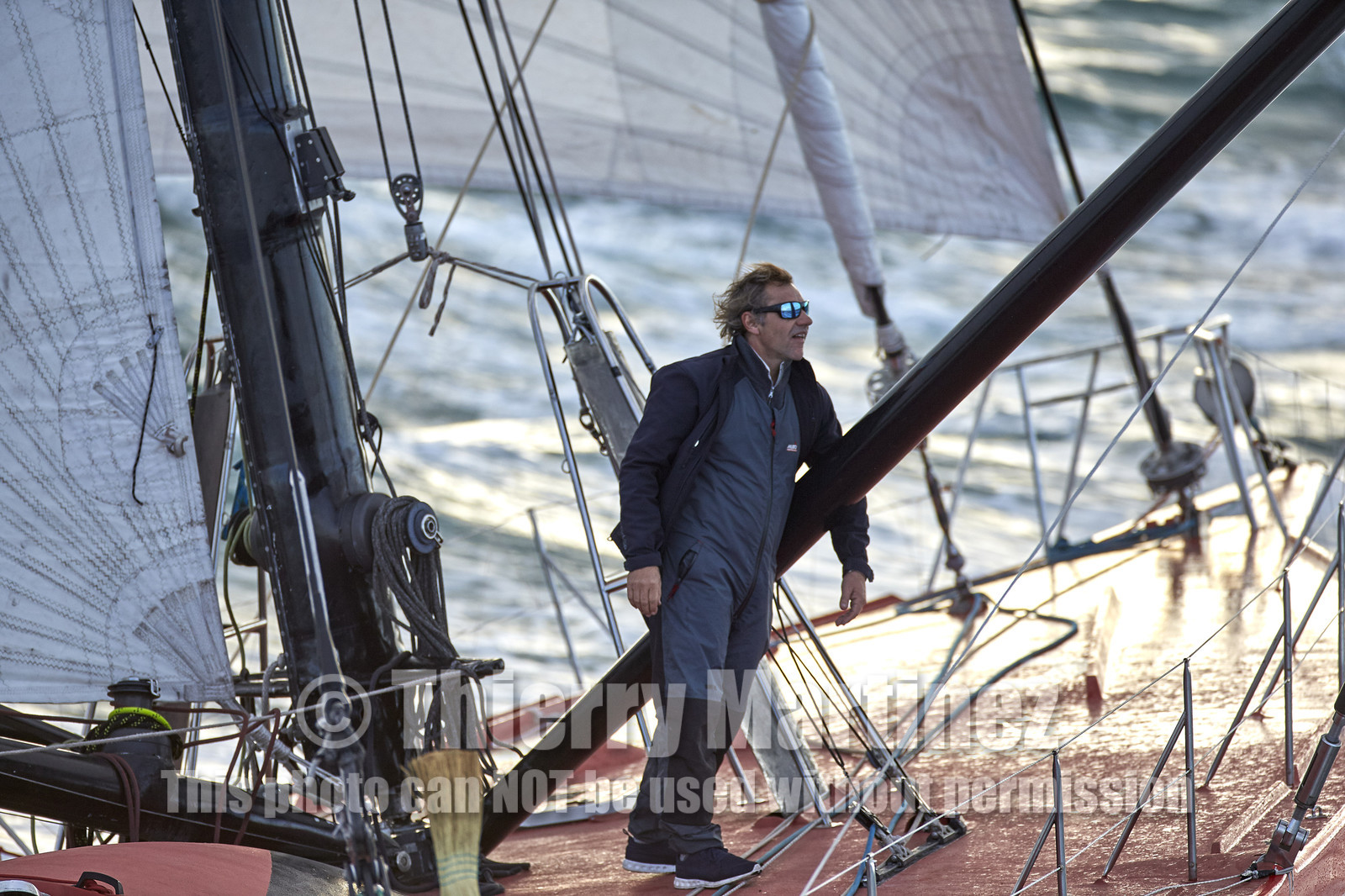 Départ de Jeff Pellet (FRA) sur son bateau COME IN VENDEE POUR UN TOUR DU MONDE;